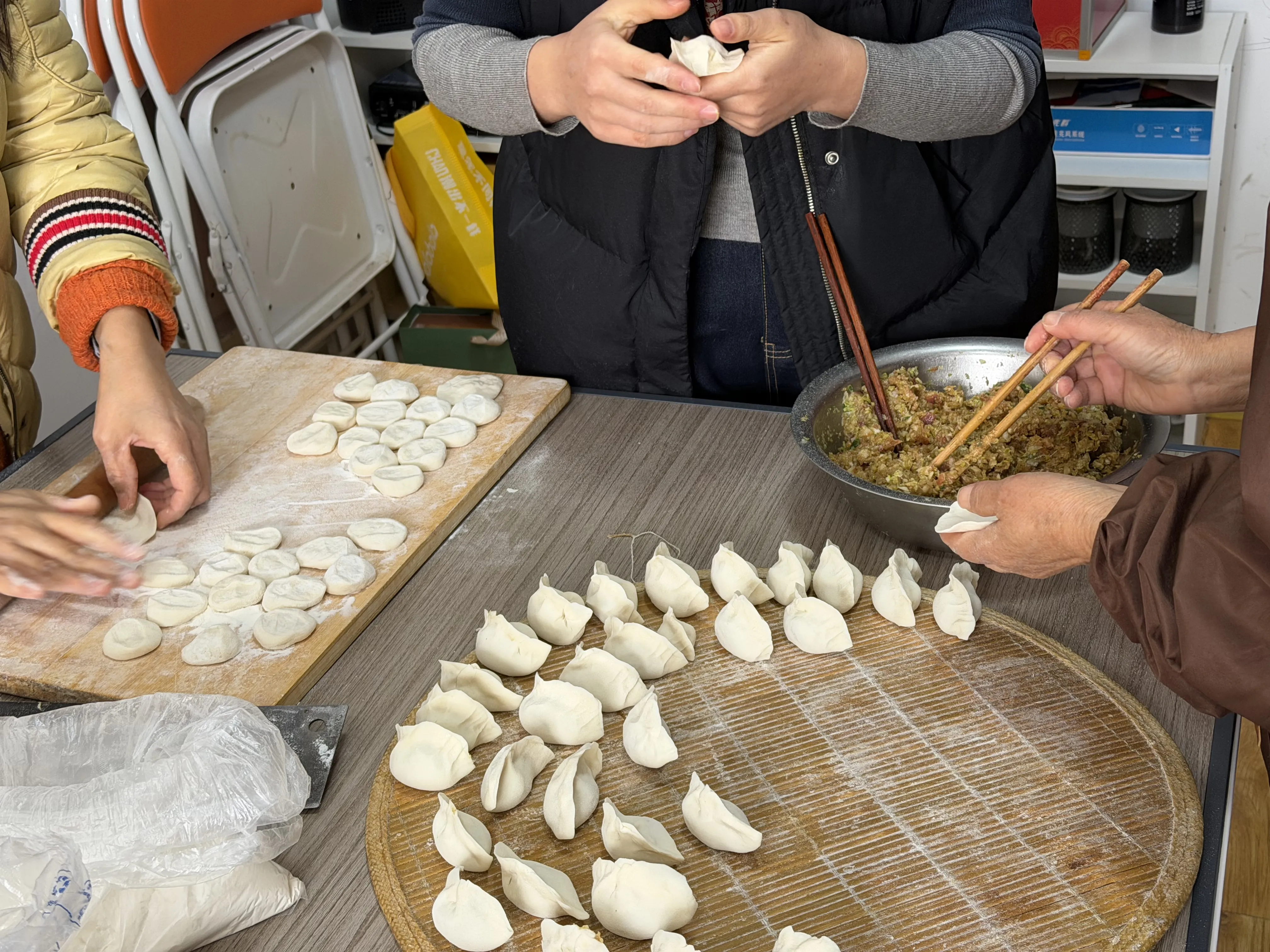 Zemeijia تحتفل بالعام الجديد الشمالي الصغير