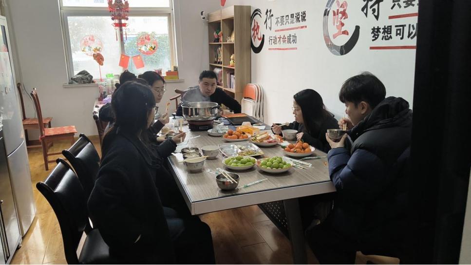 الحلاوة والوحدة: يحتفل فريق التعبئة والتغليف ZMJ معًا بمهرجان الفوانيس