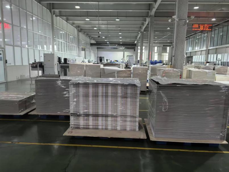 تعزيز معايير مراقبة الجودة الخاصة بنا لتغليف الورق العالمي